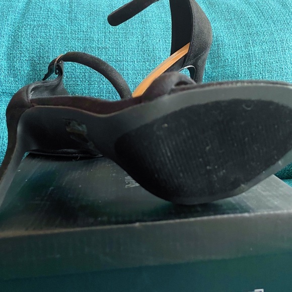 Fashion Nova Halsy Heel - Picture 4 of 6